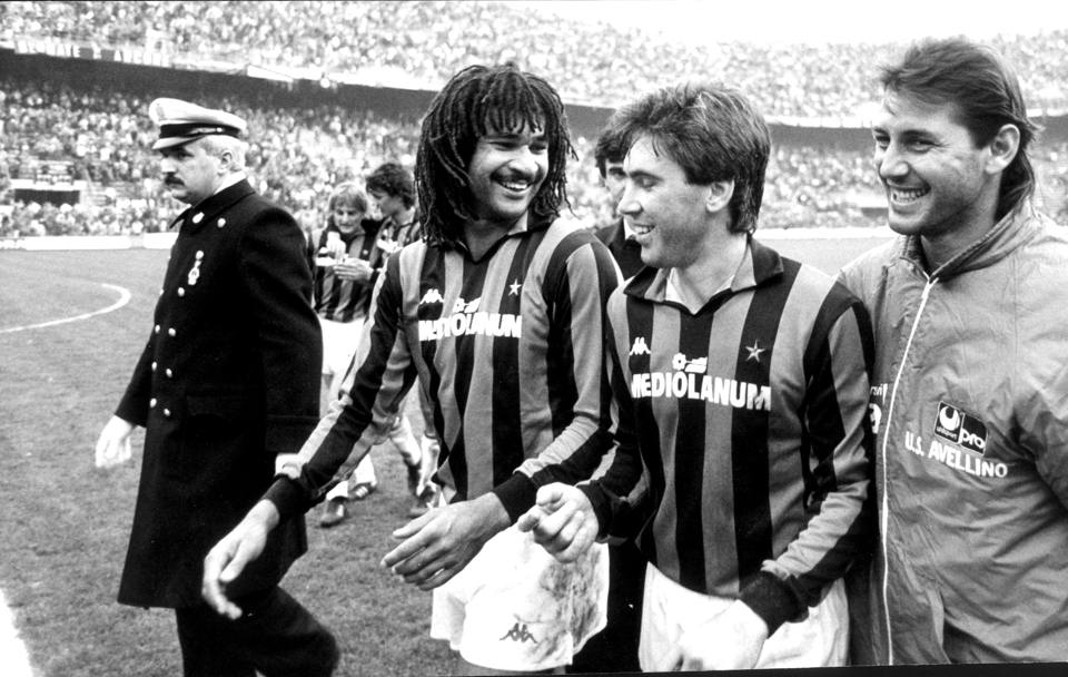 Ruud Gullit e Carlo Ancelotti: bandiere di un Milan vincente nel mondo